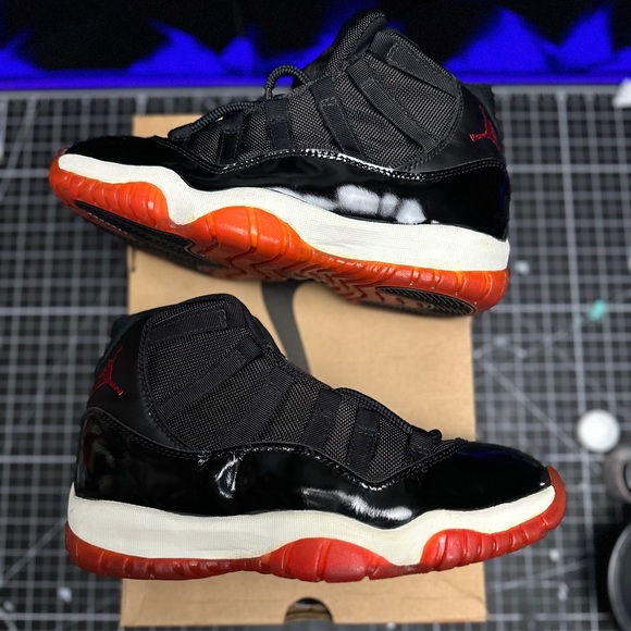 1996 Air Jordan 11 OG - Playoffs Bred size 8 - Picture 3 of 10